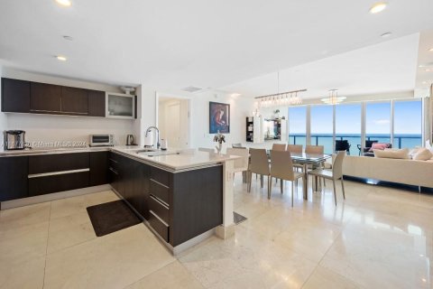 Condo in Sunny Isles Beach, Florida, 3 bedrooms  № 1404235 - photo 6