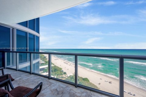 Condo in Sunny Isles Beach, Florida, 3 bedrooms  № 1404235 - photo 4