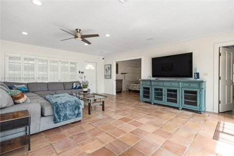 Terreno en venta en Fort Lauderdale, Florida № 1404237 - foto 12