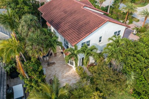 Villa ou maison à vendre à Highland Beach, Floride: 5 chambres, 393.16 m2 № 54535 - photo 7