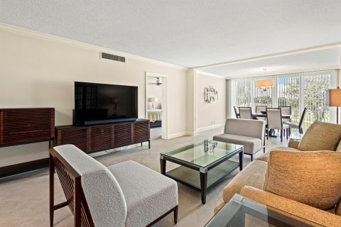 Condo in Atlantis, Florida, 2 bedrooms  № 1208003 - photo 19