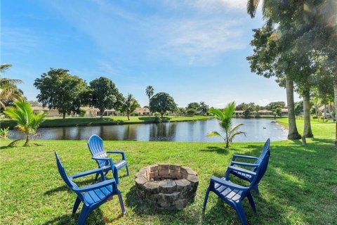 Villa ou maison à vendre à Coral Springs, Floride: 4 chambres, 196.3 m2 № 1208046 - photo 19