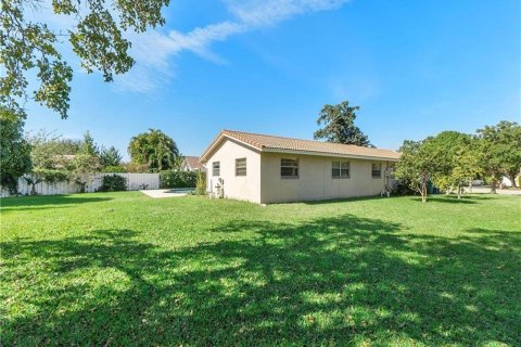 Villa ou maison à vendre à Coral Springs, Floride: 4 chambres, 196.3 m2 № 1208046 - photo 10