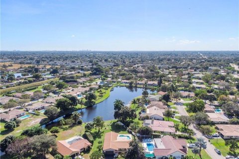 Villa ou maison à vendre à Coral Springs, Floride: 4 chambres, 196.3 m2 № 1208046 - photo 13