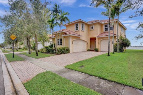 Villa ou maison à vendre à Miramar, Floride: 5 chambres, 313.27 m2 № 752219 - photo 8