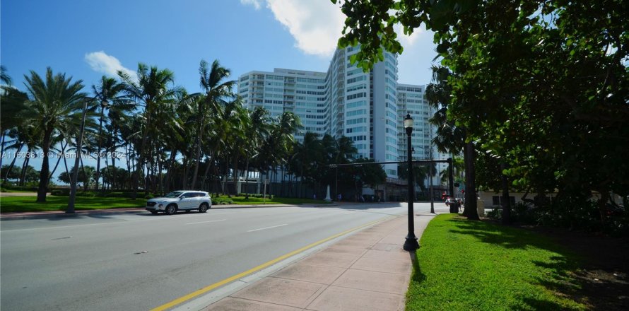 Condo in Miami Beach, Florida, 1 bedroom  № 1223443