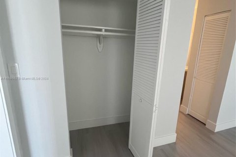 Copropriété à louer à Miami Beach, Floride: 1 chambre, 73.76 m2 № 1365566 - photo 10