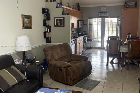 Copropriété à vendre à Hialeah, Floride: 3 chambres, 95.69 m2 № 1365568 - photo 2