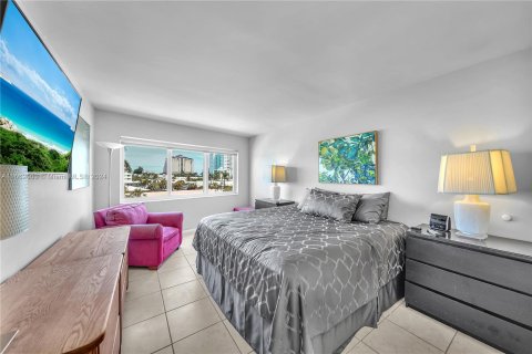 Copropriété à vendre à Fort Lauderdale, Floride: 2 chambres, 132.57 m2 № 1378686 - photo 11