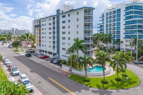 Copropriété à vendre à Fort Lauderdale, Floride: 2 chambres, 132.57 m2 № 1378686 - photo 28