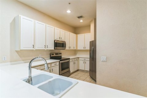 Condo in Davenport, Florida, 2 bedrooms  № 1368585 - photo 15