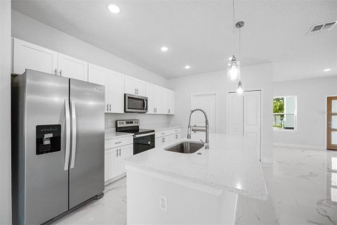 Villa ou maison à vendre à Kissimmee, Floride: 4 chambres, 171.5 m2 № 1369374 - photo 6