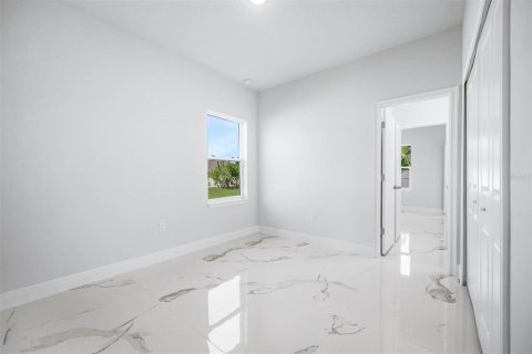 House in Kissimmee, Florida 4 bedrooms, 171.5 sq.m. № 1369374 - photo 26