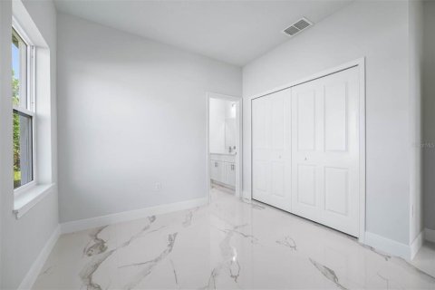 House in Kissimmee, Florida 4 bedrooms, 171.5 sq.m. № 1369374 - photo 25