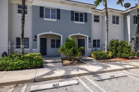 Townhouse in Homestead, Florida 2 bedrooms, 108.32 sq.m. № 1328922 - photo 2