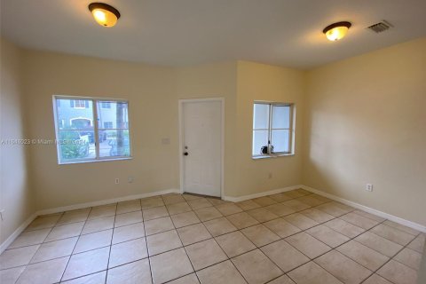 Townhouse in Homestead, Florida 2 bedrooms, 108.32 sq.m. № 1328922 - photo 3