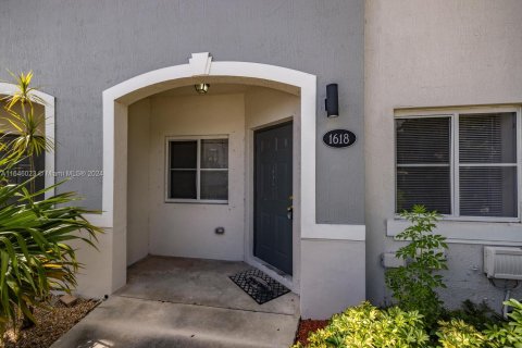 Townhouse in Homestead, Florida 2 bedrooms, 108.32 sq.m. № 1328922 - photo 6