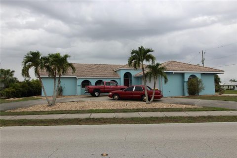 Villa ou maison à vendre à Punta Gorda, Floride: 3 chambres, 189.89 m2 № 1244671 - photo 1