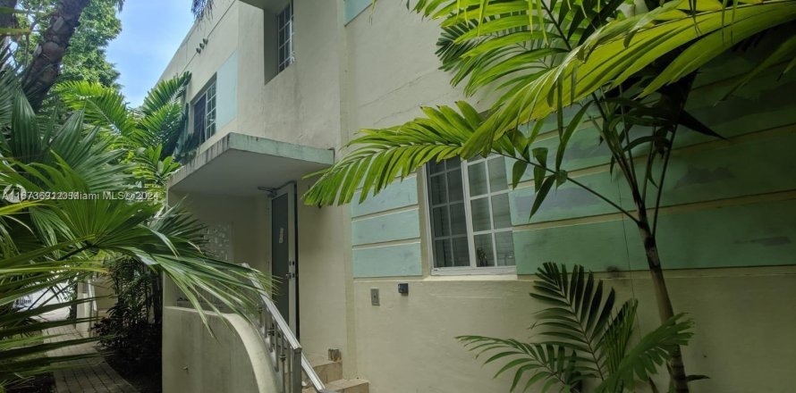 Condo in Miami Beach, Florida, 1 bedroom  № 1399975