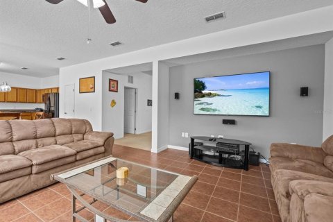 Casa en venta en Davenport, Florida, 5 dormitorios, 324.6 m2 № 1279332 - foto 11