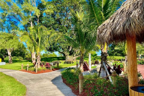 Condo in Deerfield Beach, Florida, 1 bedroom  № 1104680 - photo 14