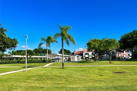 Condo in Deerfield Beach, Florida, 1 bedroom  № 1104680 - photo 2