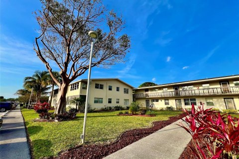 Condo in Deerfield Beach, Florida, 1 bedroom  № 1104680 - photo 24