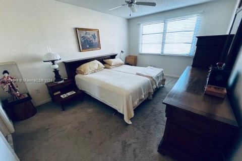 Купить кондоминиум в Тамарак, Флорида 2 спальни, 114.08м2, № 980893 - фото 3