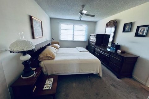 Купить кондоминиум в Тамарак, Флорида 2 спальни, 114.08м2, № 980893 - фото 4