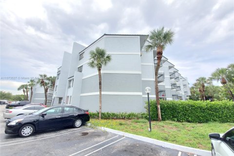 Condo in West Palm Beach, Florida, 1 bedroom  № 1396226 - photo 19