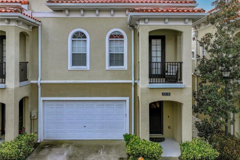 Townhouse in Tampa, Florida 3 bedrooms, 164.81 sq.m. № 1398005 - photo 1