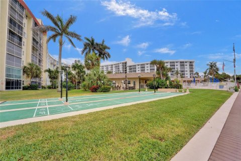 Copropriété à vendre à Pompano Beach, Floride: 2 chambres, 91.04 m2 № 1221021 - photo 27