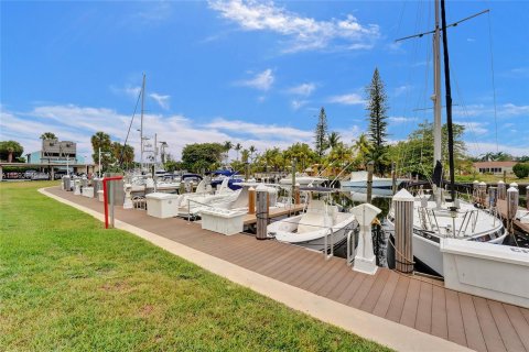 Copropriété à vendre à Pompano Beach, Floride: 2 chambres, 91.04 m2 № 1221021 - photo 29