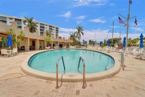 Copropriété à vendre à Pompano Beach, Floride: 2 chambres, 91.04 m2 № 1221021 - photo 28