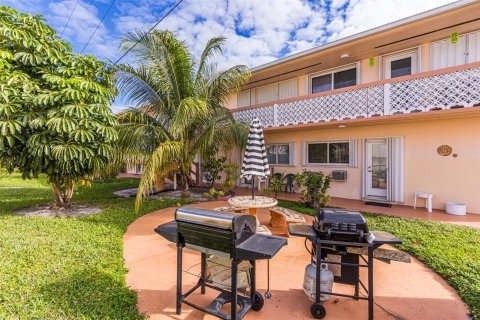 Condominio en venta en Hallandale Beach, Florida, 1 dormitorio, 58.06 m2 № 922280 - foto 20