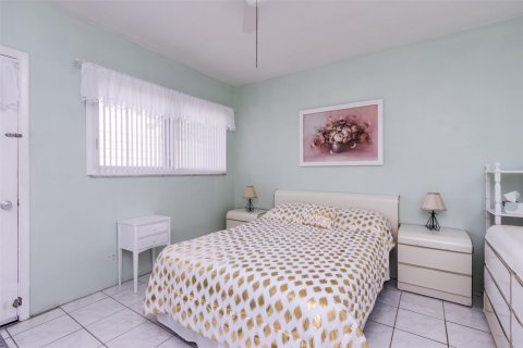 Купить кондоминиум в Халландейл-Бич, Флорида 1 спальня, 58.06м2, № 922280 - фото 28