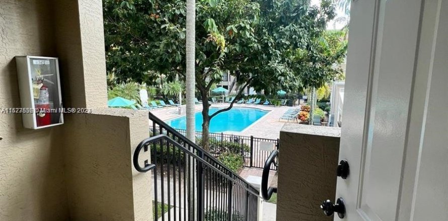 Condo à Coral Springs, Floride, 2 chambres  № 976304