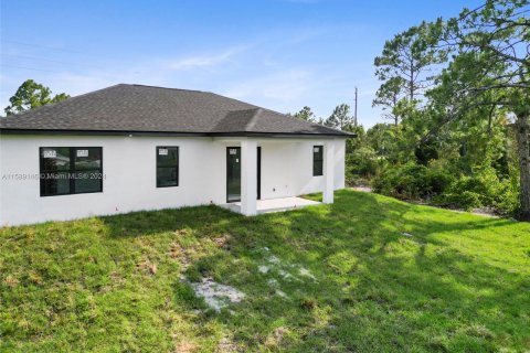 Casa en venta en Lehigh Acres, Florida, 3 dormitorios № 1179963 - foto 5