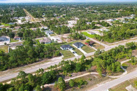 Casa en venta en Lehigh Acres, Florida, 3 dormitorios № 1179963 - foto 4