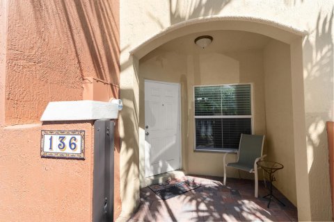 Townhouse in Boynton Beach, Florida 3 bedrooms, 144.09 sq.m. № 1116963 - photo 6