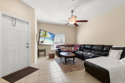 Townhouse in Boynton Beach, Florida 3 bedrooms, 144.09 sq.m. № 1116963 - photo 23