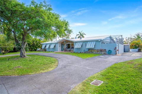 Casa en venta en Cutler Bay, Florida, 4 dormitorios, 291.62 m2 № 1145207 - foto 10