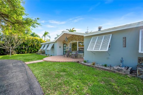 Villa ou maison à vendre à Cutler Bay, Floride: 4 chambres, 291.62 m2 № 1145207 - photo 11