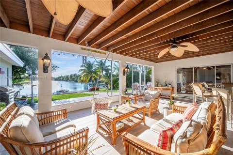 Villa ou maison à vendre à Cutler Bay, Floride: 4 chambres, 291.62 m2 № 1145207 - photo 5