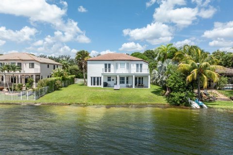 House in Miramar, Florida 5 bedrooms, 325.25 sq.m. № 1229578 - photo 5