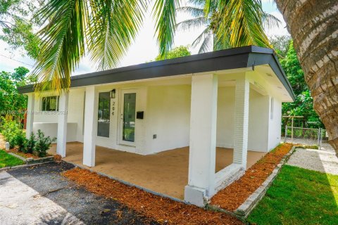 Villa ou maison à vendre à Pompano Beach, Floride: 2 chambres, 104.61 m2 № 1369019 - photo 18