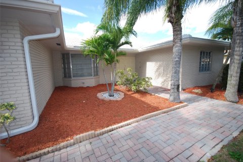 Villa ou maison à vendre à Coral Springs, Floride: 4 chambres, 192.4 m2 № 962465 - photo 25