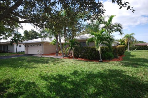 Villa ou maison à vendre à Coral Springs, Floride: 4 chambres, 192.4 m2 № 962465 - photo 28