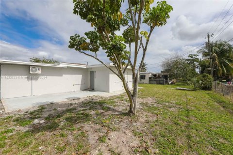 Casa en venta en Fort Lauderdale, Florida, 3 dormitorios, 128.48 m2 № 1008985 - foto 29