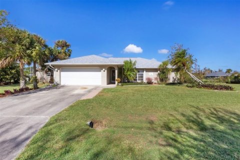 House in Port Charlotte, Florida 3 bedrooms, 142.33 sq.m. № 1434000 - photo 6